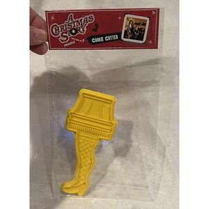 A Christmas Story 'Leg Lamp' Cookie‎ Cutter NIP NOS